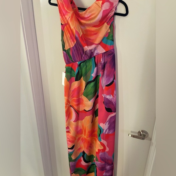 Jodie High Slit Dress - Picture 7 of 11